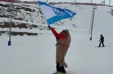 Palandöken’in zirvesinden ehram ve Erzurumspor bayrağı ile kaydı 