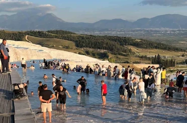 Pamukkale bayramda 113 bin ziyaretçiyi ağırladı 