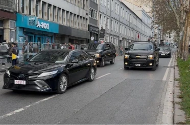 Papa 14. Leo Helikopter ile İznik’e gitti