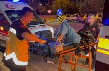 Parkta bıçaklı kavga: 2 yaralı 