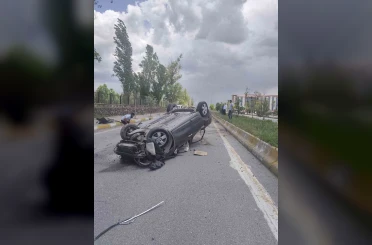 Patnos’ta trafik kazası: Araç takla attı, sürücü yaralandı 