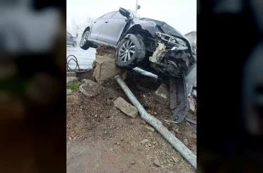 Patnos’ta yağışlı hava kazayı beraberinde getirdi:2 yaralı 