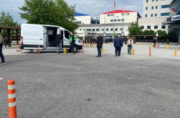 PAÜ Hastanesi girişinde unutulan şüpheli çanta paniğine neden oldu 