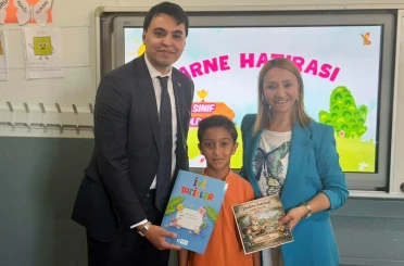 Pazaryeri’nde 1048 öğrenci yaz tatiline, 49 genç üniversite yolculuğuna uğurlandı 