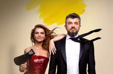 Pelin Karahan ve Tuna Kırlı "Kaç Para Bi Fön" oyunuyla tiyatroseverlerle buluşacak 