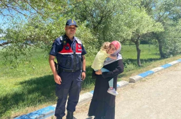 Pelitözü Gölpark’ta kaybolan çocuğu jandarma buldu 