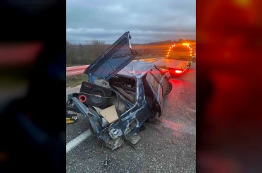 Pınarhisar’da otomobil bariyerlere çarpıp takla attı: 3 yaralı 