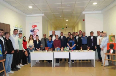 Pınarhisar’da "Teras Kitap Kafe" törenle açıldı 