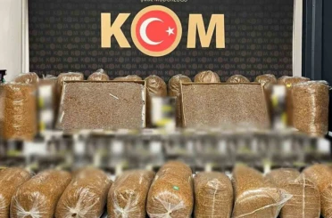 Polis 60 bin adet makaron ele geçirdi 