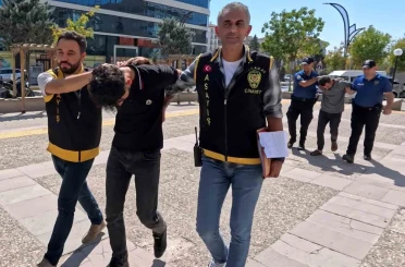 Polise sandalye ve bıçaklı saldırıda serbest kalan baba-oğul tutuklandı 