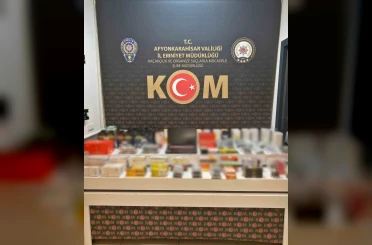 Polisten kaçak telefonu parçaları ile aksesuarları ele geçirdi 