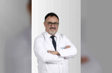 Prof. Dr. Fahri Yetişir: "Robotik cerrahi sonrası hastalar daha hızlı günlük yaşama dönebiliyor" 