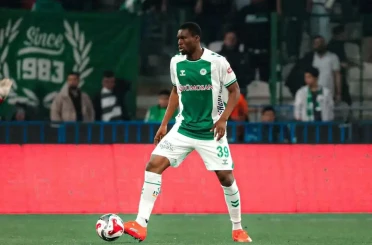PSV engeli aşılamadı! Konyaspor, Nagalo'dan vazgeçti