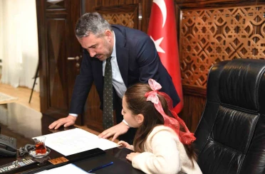 Pursaklar Belediyesi’nin koltuğu Miray Özayaz’a emanet 