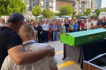 Radyoloji teknisyeni görev yaptığı hastaneden gözyaşlarıyla uğurlandı 