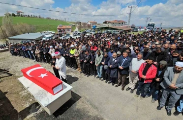 Rahatsızlanarak hayatını kaybeden kursiyer jandarma toprağa verildi 