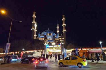 Ramazan Sokağı, Selimiye’nin gölgesinde kapılarını açtı 