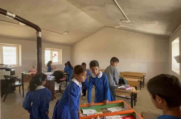 "Renkli bir okulda okumak istiyoruz" dediler, üniversiteliler hayallerini gerçeğe dönüştürdü 