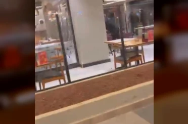 Restoran savaş alanına döndü, camlar ve çerçeveler indi 