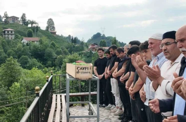 Rize’deki feci kazada hayatını kaybeden kadın toprağa verildi 