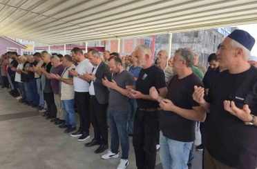 Rize’deki feci kazada hayatını kaybedenler toprağa verildi 