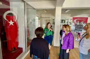 Romanyalı öğretmenler Osmaniye’de atölyelerdeki çalışmaları inceledi 