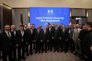 Sağlık çalışanları iftar sofrasında buluştu 