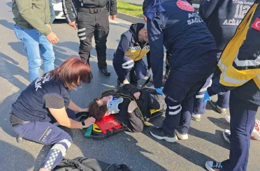 Sağlık personelinin kullandığı araç öğrenciye çarptı: 1 yaralı 