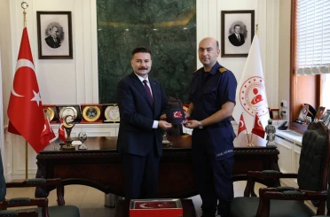 Sahil Güvenlik Batı Marmara Grup Komutanı Borucu’dan Kaymakam Acar’a ziyaret 