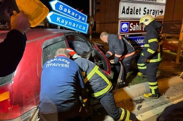 Sakarya’da iki otomobil çarpıştı: 5 yaralı 