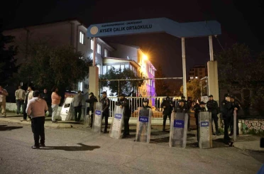 Saldırının yaşandığı okulda izler siliniyor 