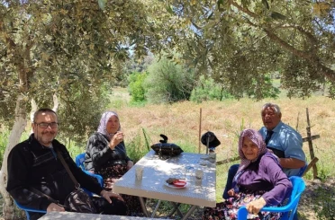Salihli Huzurevi sakinleri doğayla buluştu 