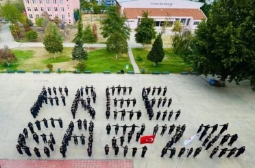 Salihli’de gençlerden Gazze’ye destek 