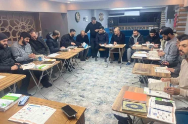 Salihli’de gençlerin Arapça öğrenme merakı kursa dönüştü 