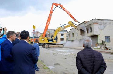 Samsun’da kentsel dönüşümde yıkım başladı 