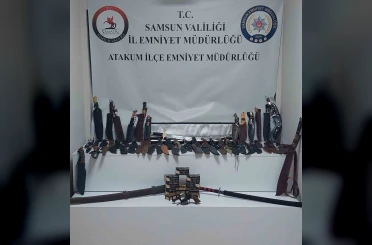Samsun’da polis ruhsatsız silah ve çok sayıda bıçak ele geçirdi 
