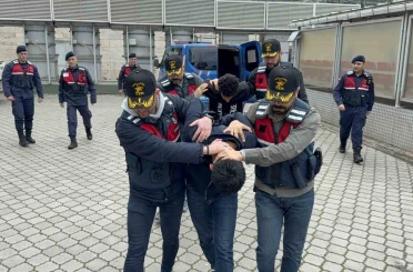 Samsun’da Tik Tok canlı yayınında terör propagandası yapan 2 inşaat işçisi adliyeye sevk edildi 