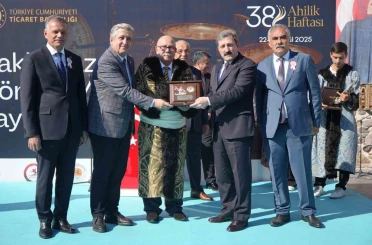 Samsun’da yılın ahisi 55 yılık demir döküm ustası oldu 