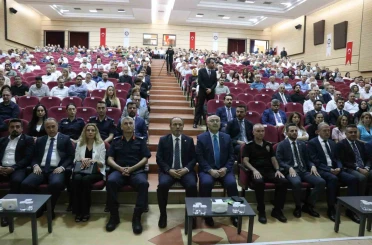Sanal kumar tehlikesine dikkat çeken Vali Köşger: "Benim hanımı bile kumar bağımlısı yapacaklar" 