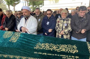 Sanatçı Tülay Özer son yolculuğuna uğurlandı 