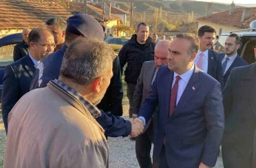 Sanayi ve Teknoloji Bakanı Kacır’dan şehit ailesine taziye ziyareti 