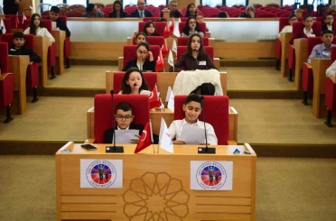 Sancaktepe’de Dünya Çocuk Hakları Günü’nde ’Çocuk Meclisi’ ilk oturumunu gerçekleştirdi 