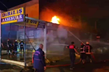 Şanlıurfa’da iki iş yerinde çıkan yangın kontrol altına alındı 