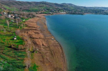 Sapanca Gölü’nde kaçak yapı yıkım çalışmalarının ikinci etabına başlandı 