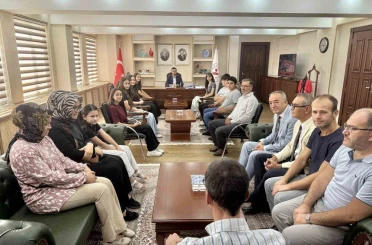 Şaphane Kaymakamı Çelik, başarılı öğrencilerle bir araya geldi 