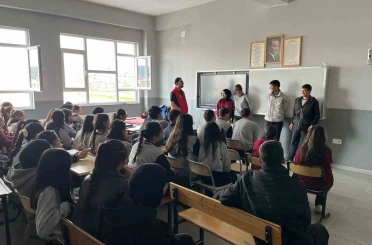 Sarıkamış’ta öğrencilere terörle mücadele ve dijital güvenlik semineri 
