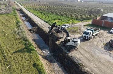 Saruhanlı’da dere temizliğiyle koku ve sinek sorunu bitecek 