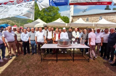 Sazlı Akbaş güreşleri coşkuyla tamamlandı 