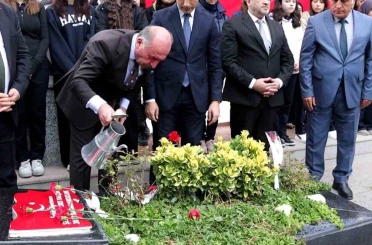Şehit Öğretmen Aybüke Yalçın kabri başında dualarla anıldı 