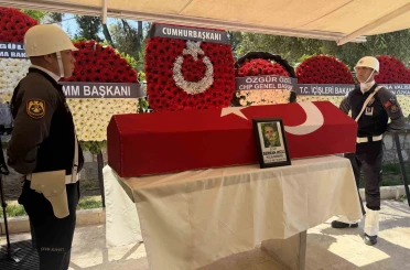 Şehit polisin cenazesinde gözyaşları sel oldu 